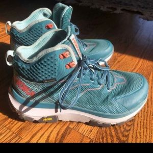 Hoka Women’s Hiking Shoes Size 8